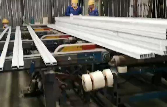 Bottom Row Automatic Conveyor Line